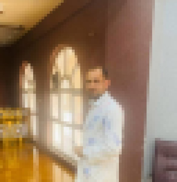 Dr:Nisar Ahmad Miakhil, 39, Czech Republic