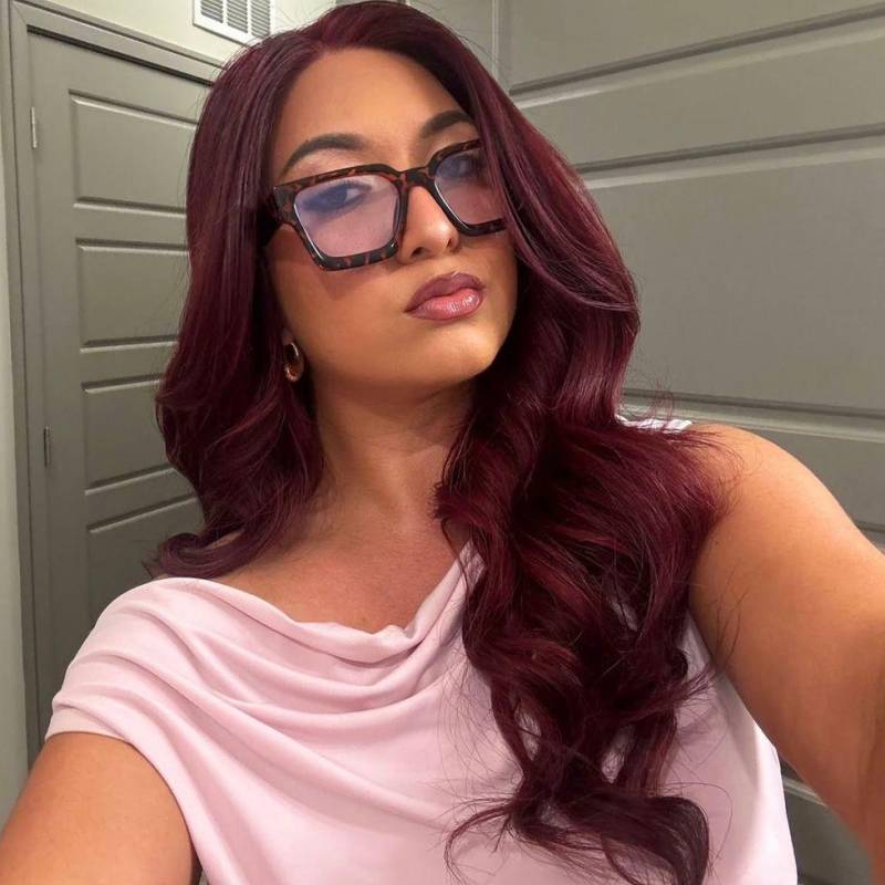 Angelina, 37, Missni
