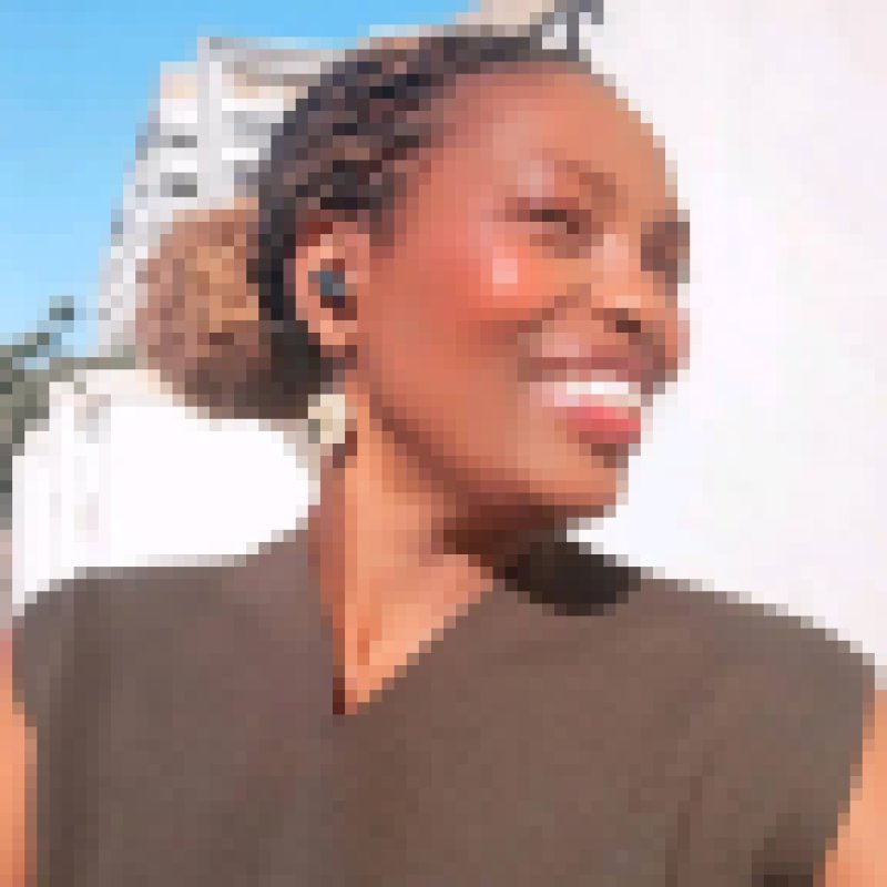 Luci, 26, Yermal