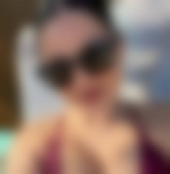Angelinakate, 30, El Cu