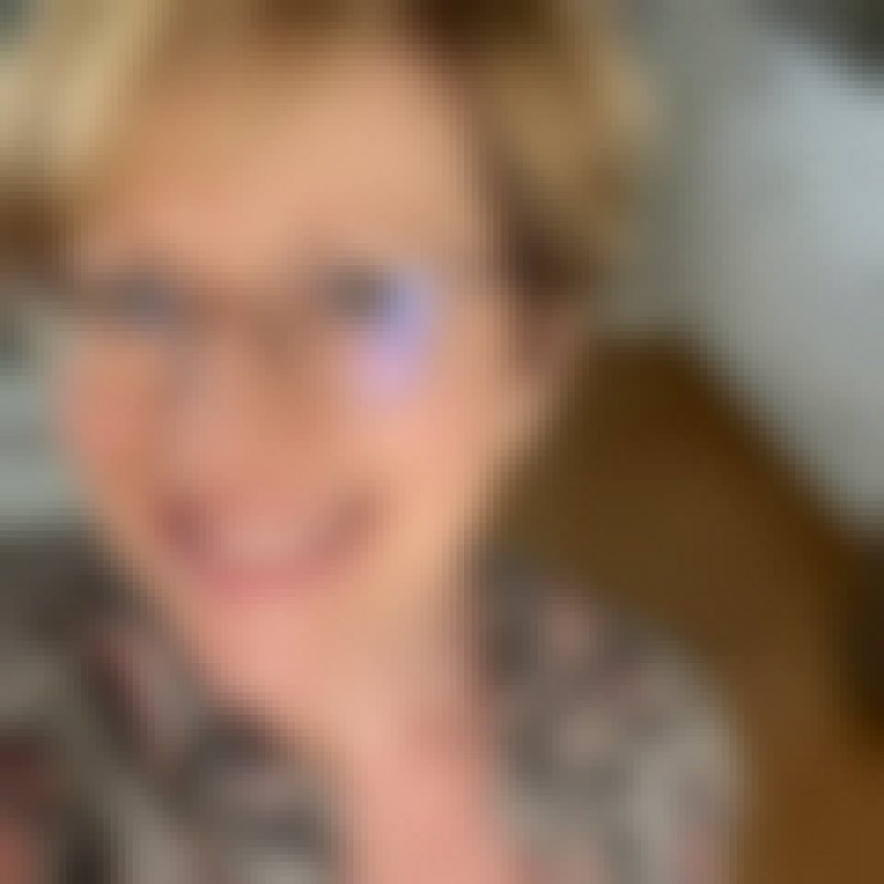lucille, 48, Japan