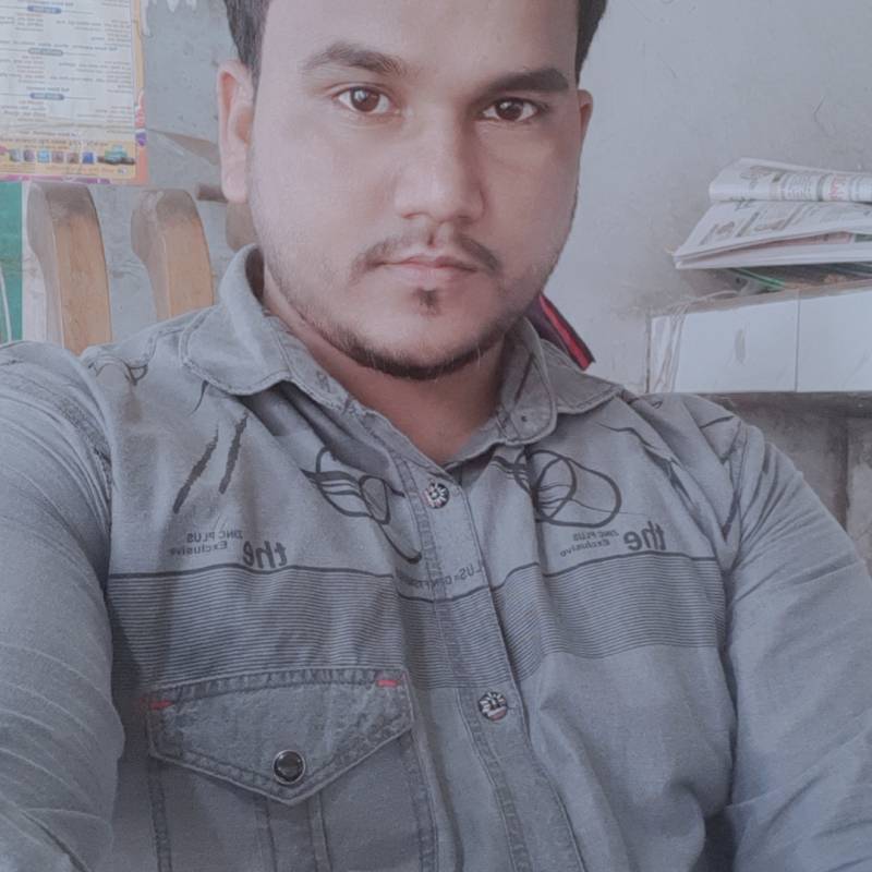 Ahmed, 31, Triesenberg