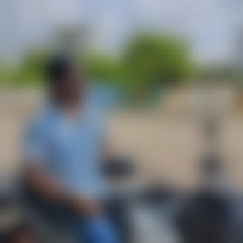Suraz, 30, Trs Coroas