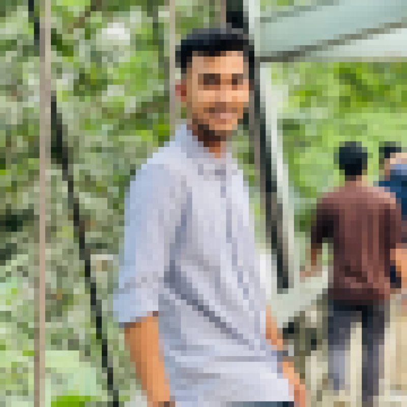 Walid, 23, Elma