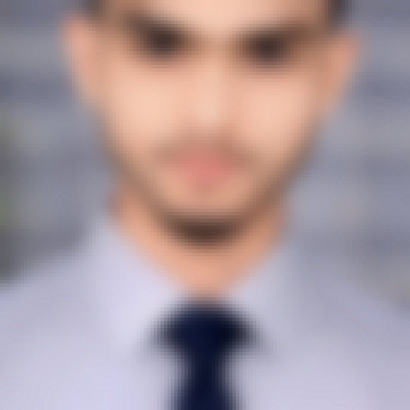 Komol, 20, Potos