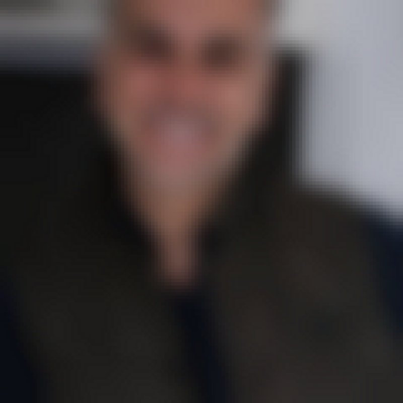 Eric Mike, 60, Portugal
