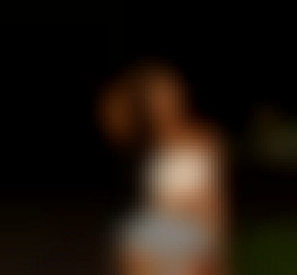 Tsella, 28, Taher