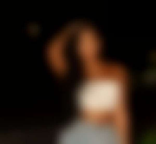 Tsella, 28, Germany