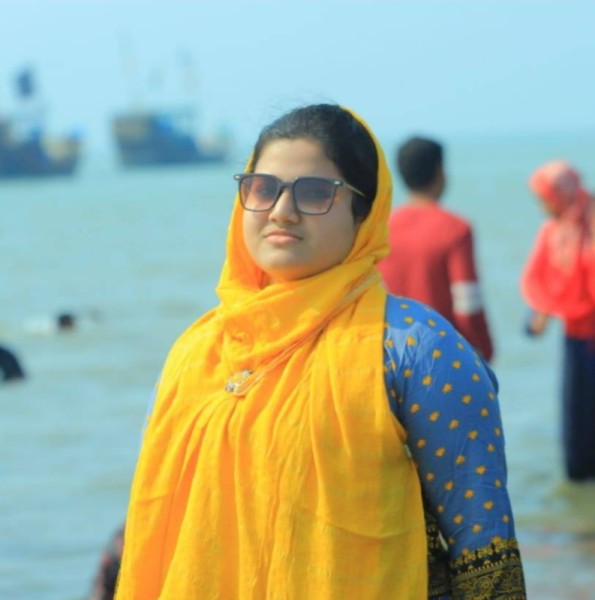 AKHNOOR, 25, Cherry Hill