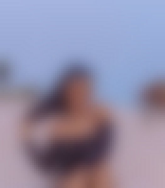 Charis, 21, Al Awjam