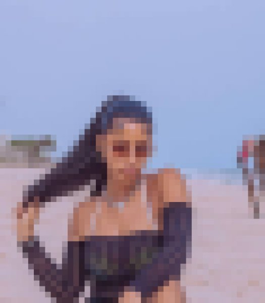 Charis, 21, Surla