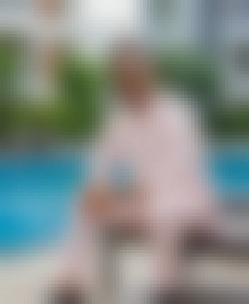 Nurhossan, 30, Fort Saskatchewan
