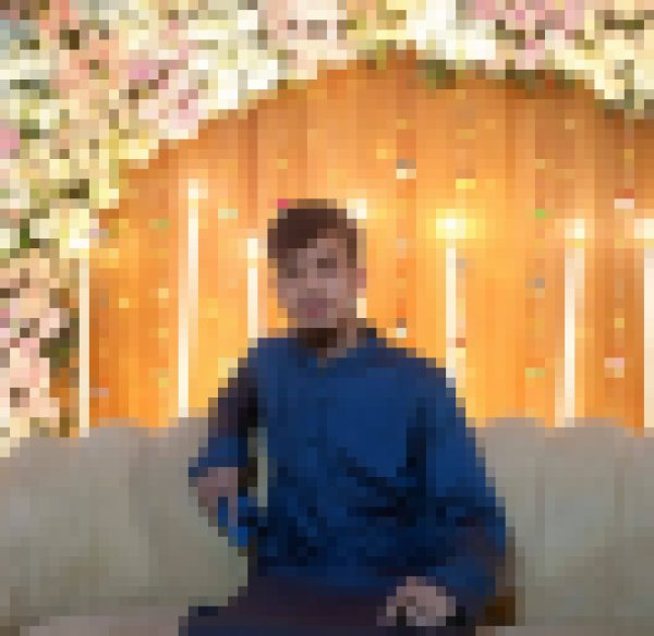 Rafi, 21, Groningen