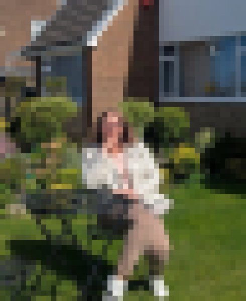 Holz, 51, Port Victoria