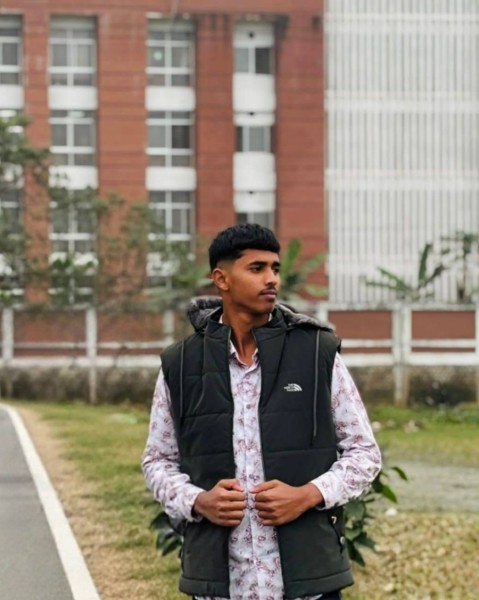 Noyon Islam, 19, Param