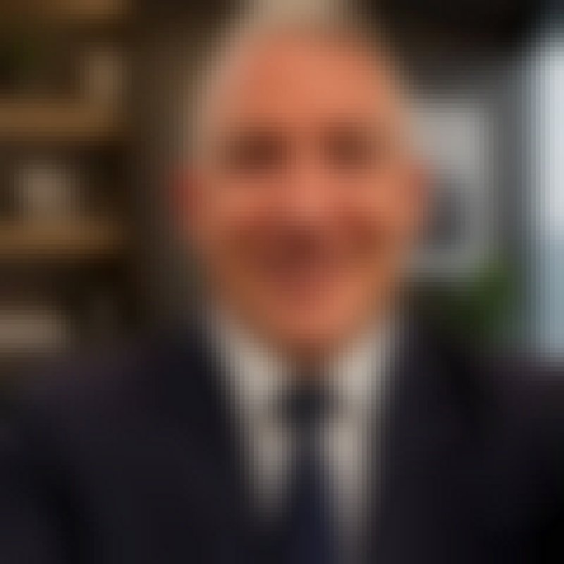 Lawrence, 57, Ternate
