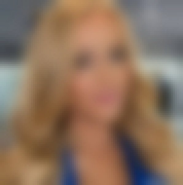 Kylie, 23, Algeria
