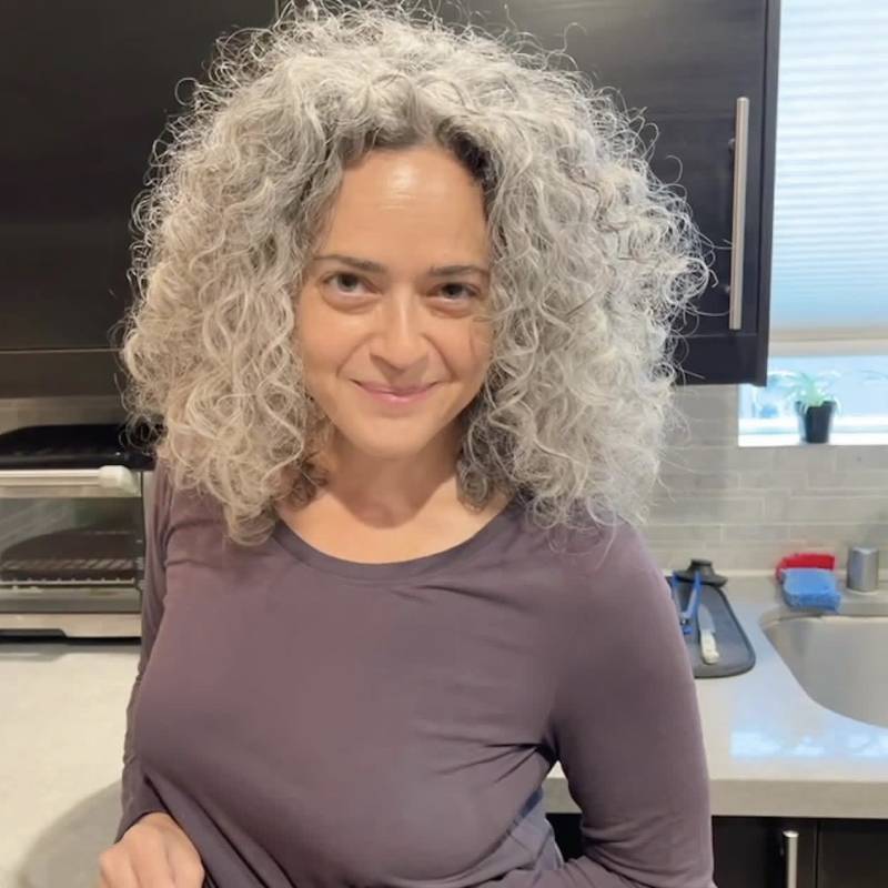 Victoria, 46, Ghazni