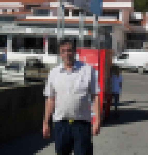 William, 70, Leninskoe