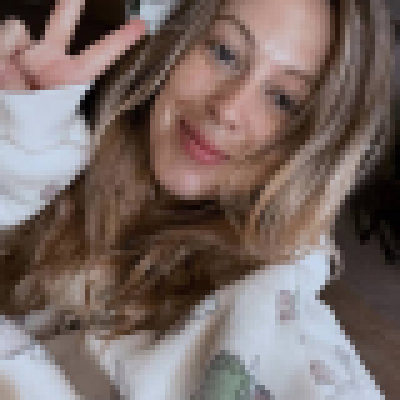 ELLA, 46, San Pedro