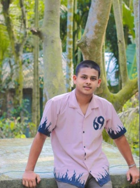 Prince sazzad, 18, Roldn