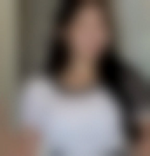 Fang, 30, Alton