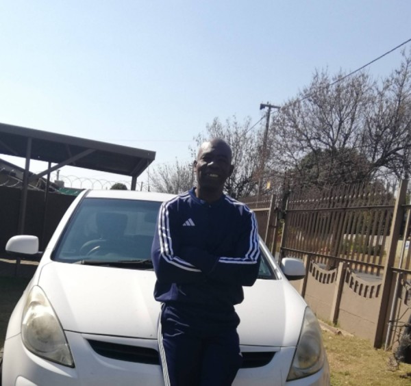 James, 57, Mon
