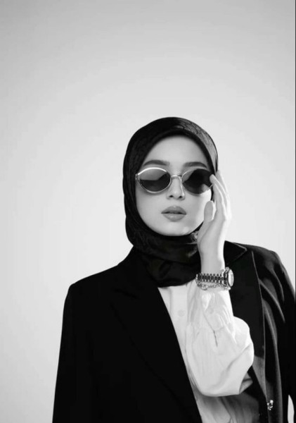 Iman, 38, Paralmni