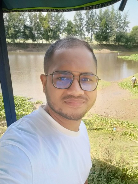 MD Alamgir, 29, Langulam