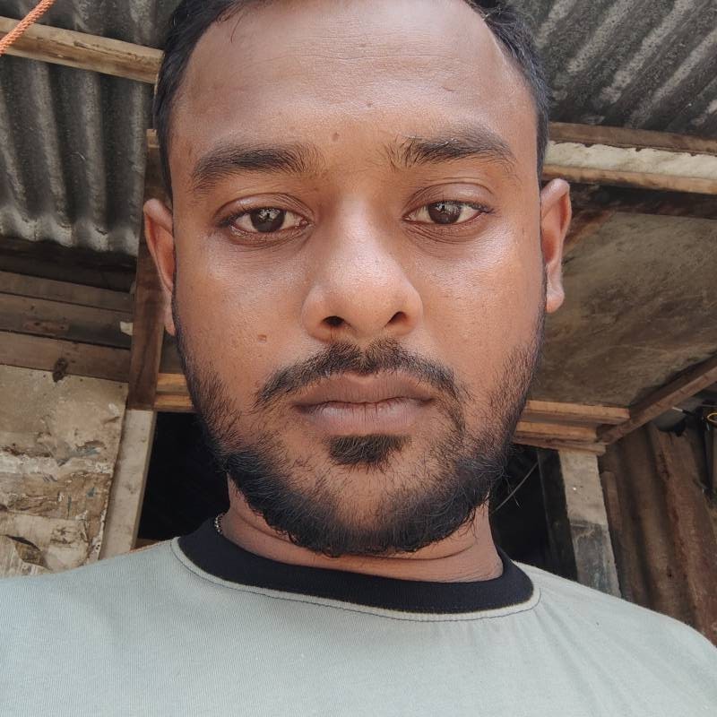 Ikram, 28, Pita