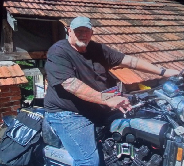 Peter, 60, Ainaro