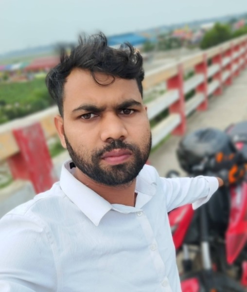 Arif, 33, Exeter England