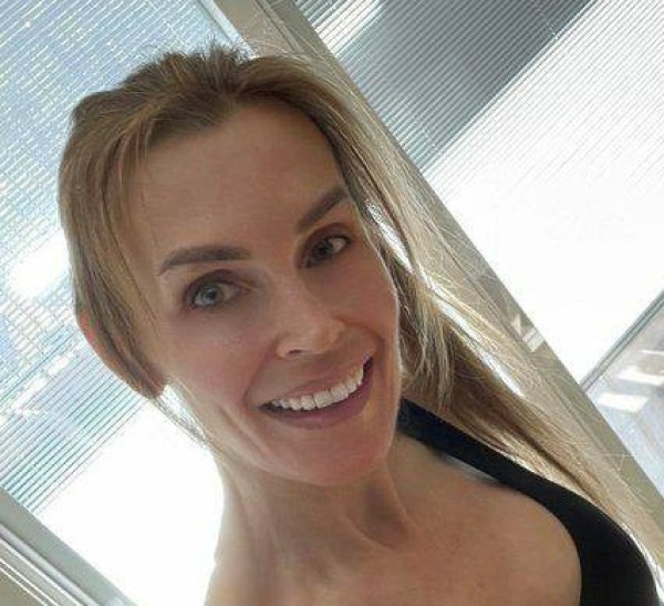 tanya, 47, Lucao