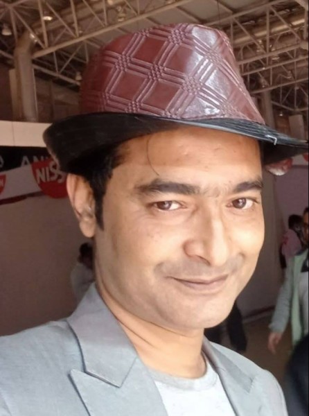 Mahadi, 40, Gmunden