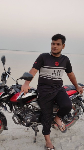 Md:Durjoy Ahamed, 27, Foix
