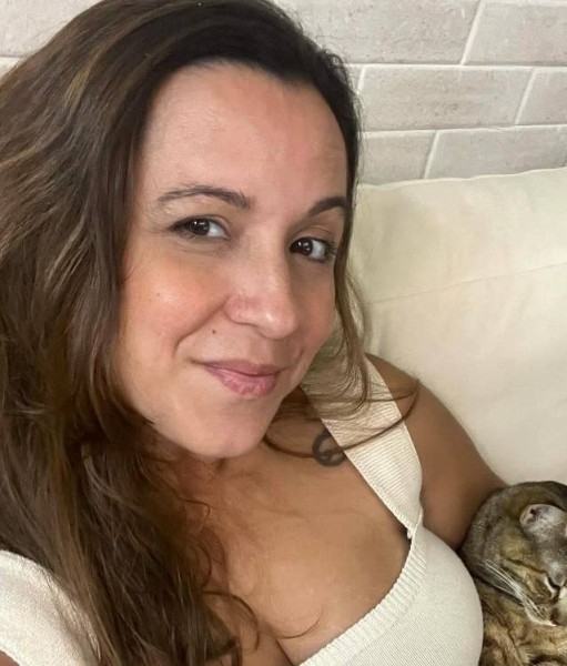 Cee, 48, Allada