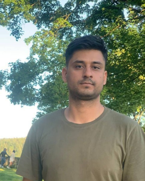 Rahib, 25, Caernarfon