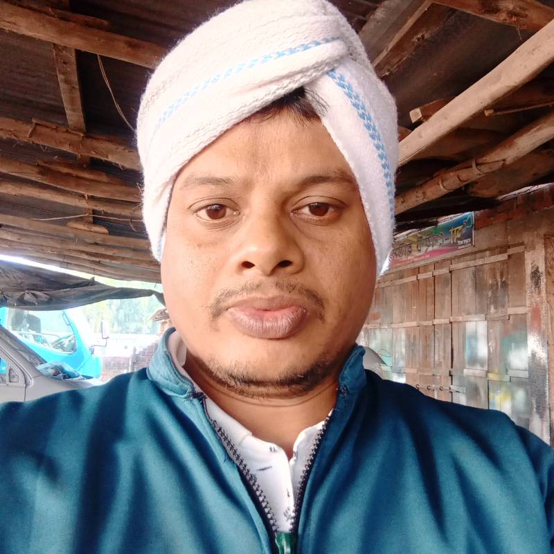 Dulan, 31, So Miguel Doeste