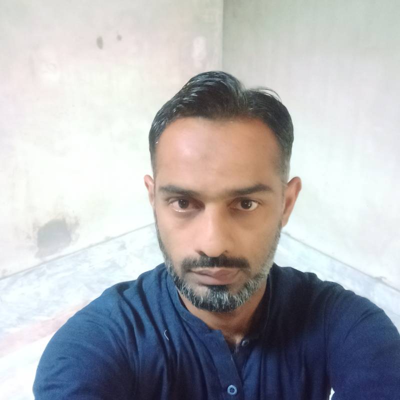 tahir, 38, Korea North