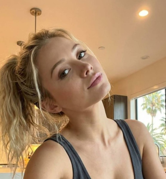Kaddy reeves, 35, Bethpage