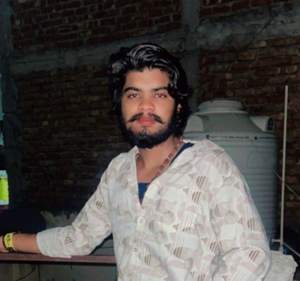Kapil Rana, 20, Vettr