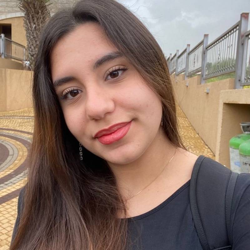Sarah, 28, Sierra Bullones