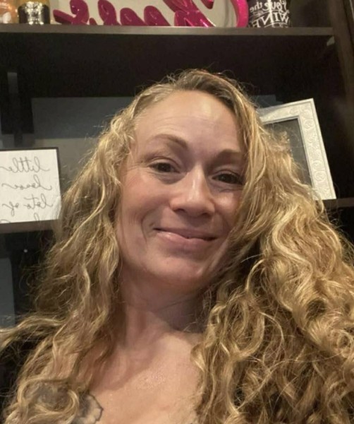 Fabiane, 49, Darnah