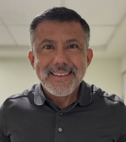 Daniel Florin, 56, Dhrangadhra