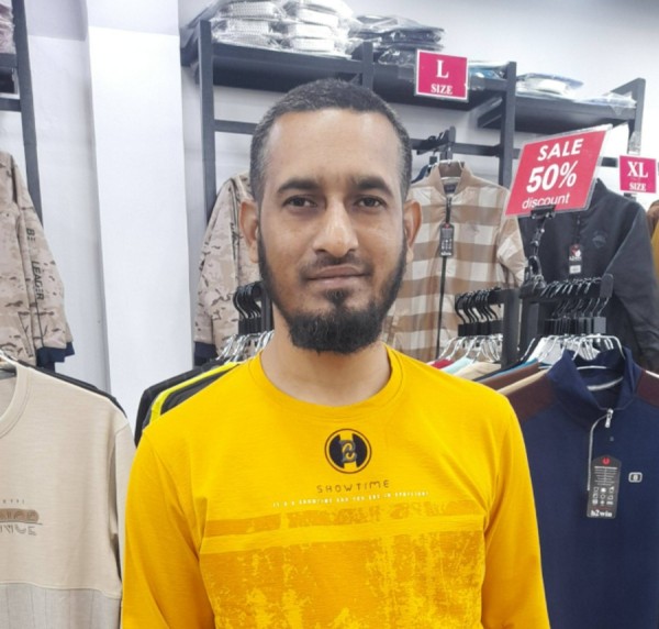 Rumon, 39, Senegal