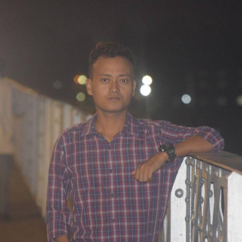 Deb, 29, Rozava