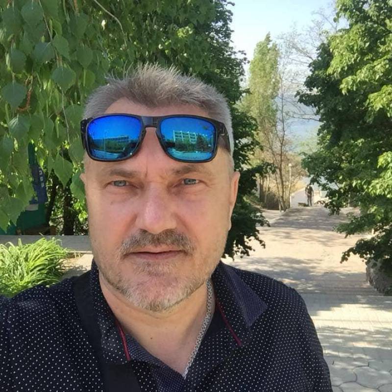 Wisdom Benson, 67, Mze