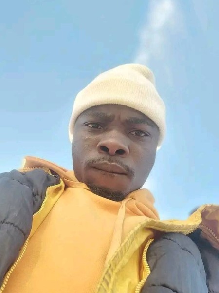 Gift, 25, Bloemendaal