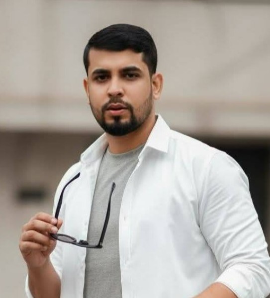Anwar Hossen, 28, Vettr