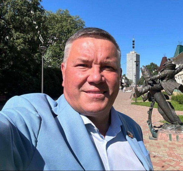 JOHN, 57, Floritena